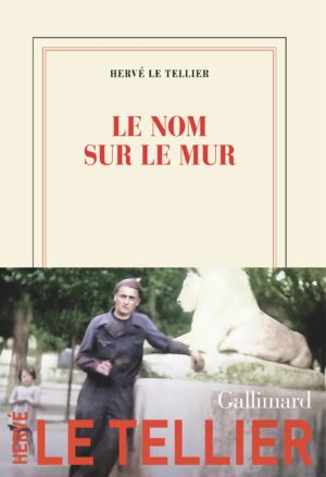 LE NOM SUR LE MUR